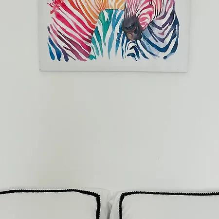 Modern And Bright 2 Bedroom