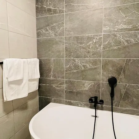 Modern And Bright 2 Bedroom Apartamento *